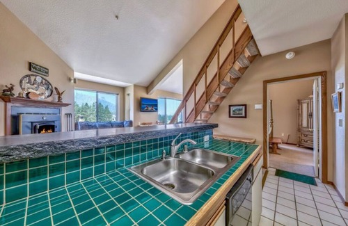 Kirkwood Apartamento | Central Location, 1BR + Loft Condo | Nearby Lifts