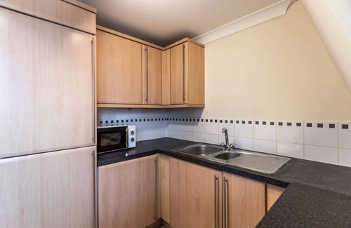 Swindon Apartamento | Central Location*Long Stay Discounts*Free Parking