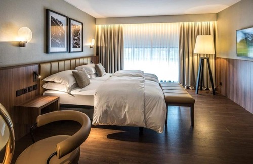 Old Town Hotel | Central Plaza Hotel
