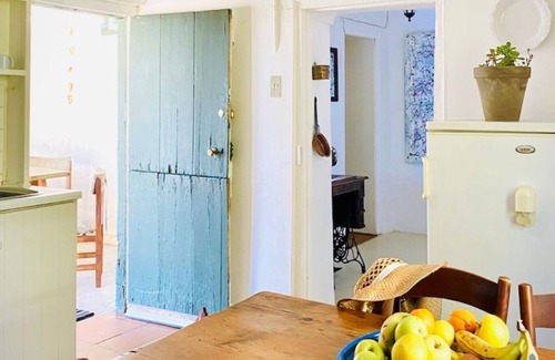 Prince Albert Casa | Central Stay with Local Hosts & Genuine Vibes