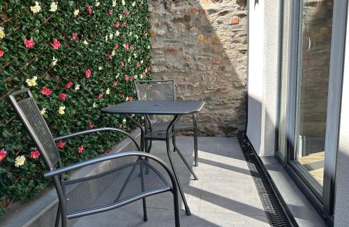 Riverside Hotel | Central Studios