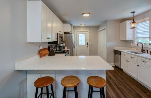 North Nashville Casa | Centrally Located Cozy Pet Friendly Cottage