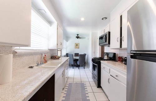 Eastside Casa | Centrally located in Long Beach, between LA and Orange County-with dipping Pool.