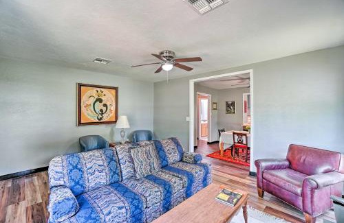 Lawton Casa | Centrally Located Lawton Home Dogs Welcome!