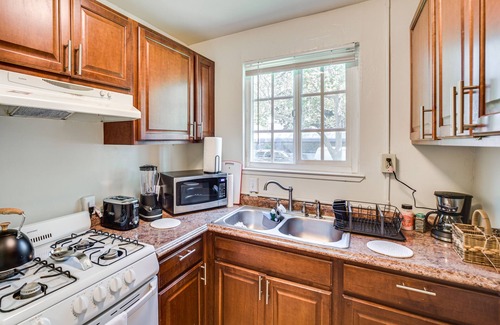 Newhall Condominio | Centrally Located San Jose Condo: 2 Mi to Downtown