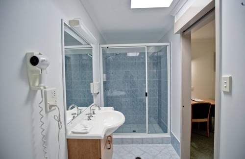 Rockhampton Hotel | Centrepoint Motor Inn