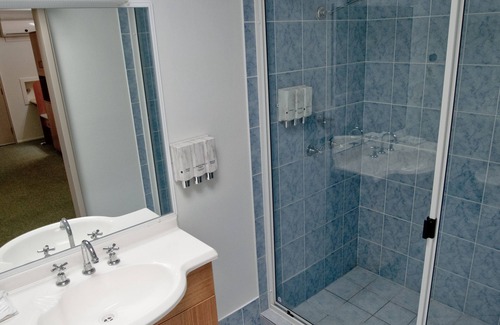 Rockhampton Hotel | Centrepoint Motor Inn