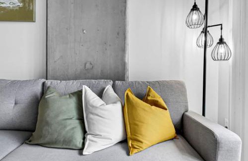 Evans Churchill Apartamento | Centric 2BR In HEART of DTPHX Free Garage Parking