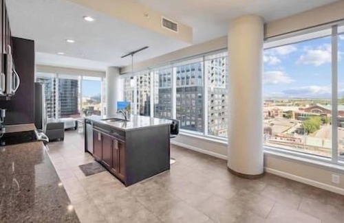 Victoria Park Apartamento | Cgy Tower Views | Mins to Saddledome | 2BR