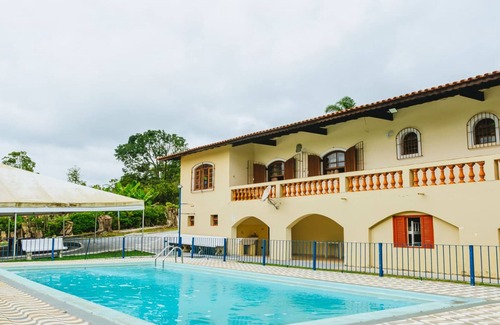 Suzano Casa | Chácara em Suzano com piscina e área de lazer
