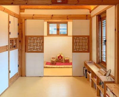 Jingwan-dong Cabina | Chaehyodang Hanok Stay
