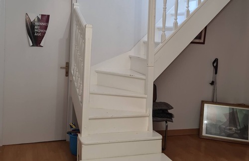 Theix-Noyalo Casa | Chagall room in a quiet farmhouse