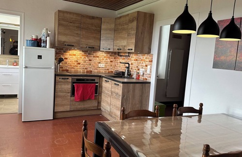 Chateau-Chinon Casa | CHAINTRE LA VALLEE