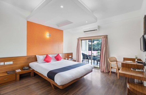 Sahakar Nagar Hotel | Chairman's Resort