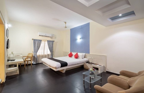 Sahakar Nagar Hotel | Chairman's Resort