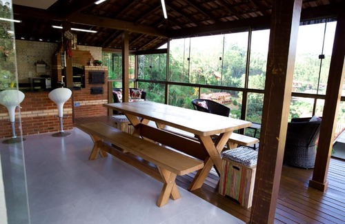 Vitor Hugo Chalet De Esquí | Chalé com lazer no Hotel Fazenda China Park ES