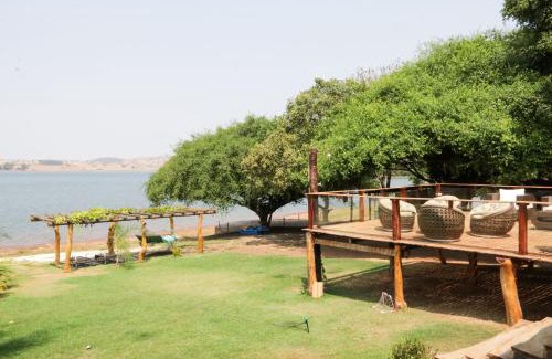 Delfinopolis Chalet De Esquí | Chale com vista e acesso ao Rio Grande - MG