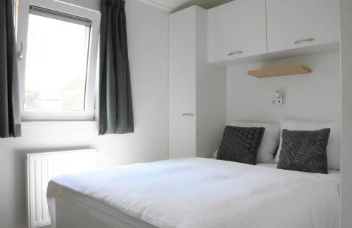 Municipality of Weesp Chalet De Esquí | Chalet 4, Recreatie aan de Vecht