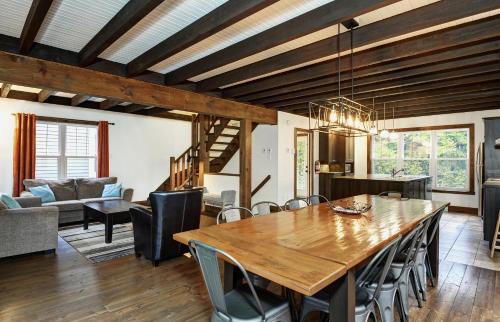 Stoneham Chalet De Esquí | Chalet 9029 Chemin des Alpages by Les Chalets Alpins