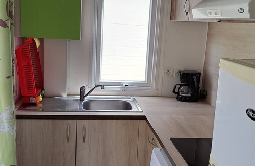 Burinhosa Chalet De Esquí | Chalet 'Bungalow T3 V - 15 Min From Nazaré' con piscina compartida, terraza y aire acondicionado