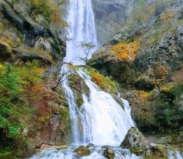 Villaverde de Guadalimar Chalet De Esquí | Chalet Esmeralda 3 d y 2 baños ZAFIRO LAGUNAZO Parque Natural Rio Mundo Riopar