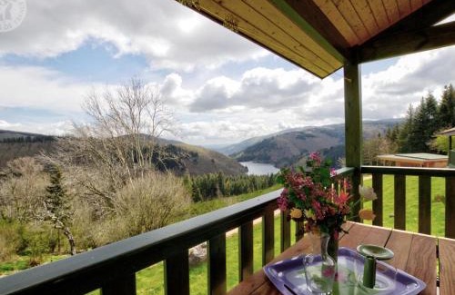 Les Noes Casa | Chalet familial 35m² aux Monts de la Madeleine avec terrasse, animaux acceptés - FR-1-496-240