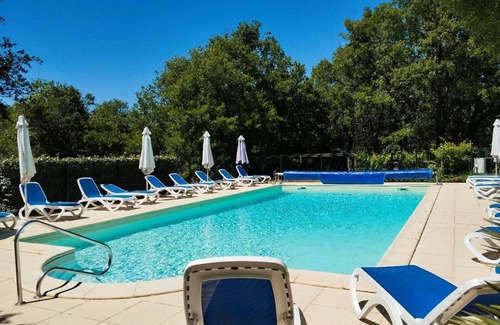 Lachapelle-Auzac Chalet De Esquí | Chalet in Dordogne Valley with garden and shared pool