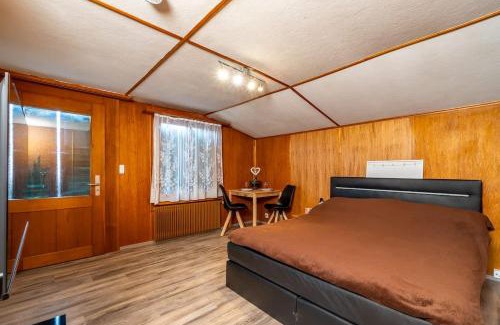 Spiez Apartamento | Chalet In The Countryside Kitchen Parking Lot