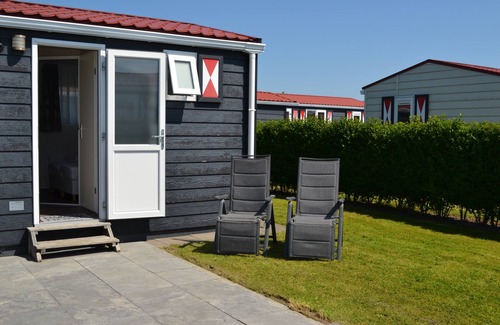 Serooskerke Chalet De Esquí | Chalet Irene (67): un acogedor chalet con mucha privacidad cerca de la playa