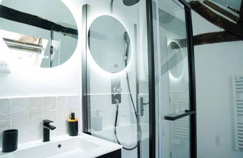 Cormeilles-en-Parisis Apartamento | Chalet Lutétia, Spa & Confort