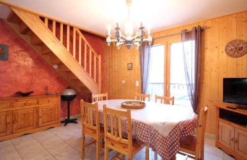 Mont-Dore Chalet De Esquí | Chalet spacieux avec terrasse et poêle à bois près du centre - FR-1-608-65