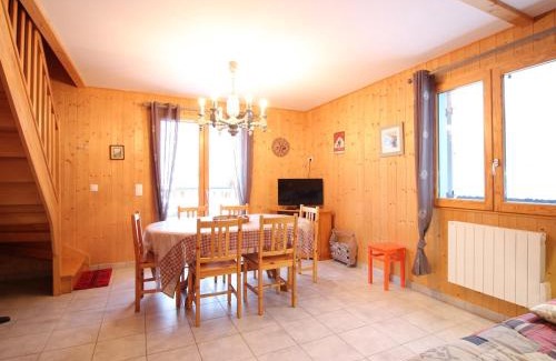 Mont-Dore Chalet De Esquí | Chalet spacieux avec terrasse et poêle à bois près du centre - FR-1-608-65