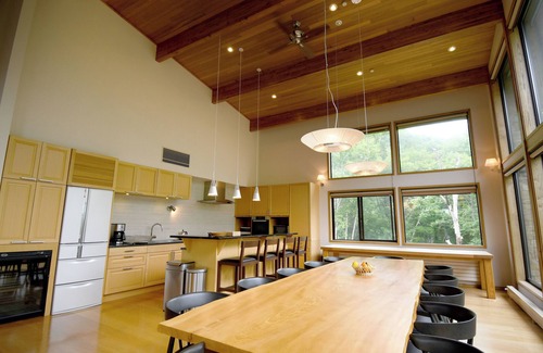 Niseko Chalet De Esquí | Chalet Tacito Niseko, Luxury 5 bedroom accommodation close to Annupuri Gondola