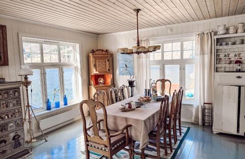 Balestrand Chalet De Esquí | Chalet Villa Esefjord by Interhome