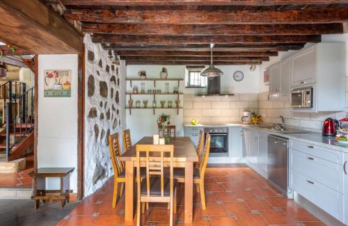 La Orotava Chalet De Esquí | Chalet Villa Torrita by Interhome