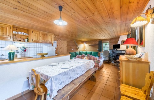 Antey-Saint-Andre Chalet De Esquí | Chalet 'Vue Cervin Matterhorn' con vistas a la montaña, terraza privada y Wi-Fi