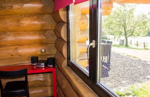 Loubeyrat Chalet De Esquí | Chalet-Baño tipo “wet room”-Vista a la Montana-Gîte Myrtille