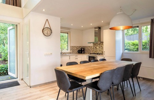 Langeberg Casa | Chalet with 5 bedrooms, 2 bathrooms and traditional sauna