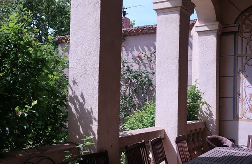 Trausse Cama Y Desayuno | Chambre d'hôte "Guiraude de Saïx" in the château de Paulignan