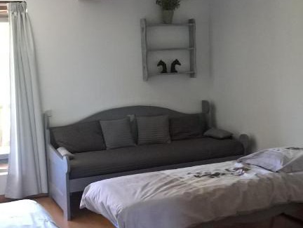 Lescheroux Cama Y Desayuno | Chambre d'Hôtes Familiale la Jument Grise