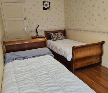 Lurcy-le-Bourg Casa | Chambre d'hote les frérots