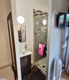 Epinay-sur-Seine Apartamento | Chambre style hôtelière dans logement partagé, Le Pepsy Paris & Stade de France