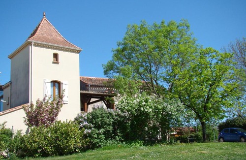 Saint-Pierre-Lafeuille Cama Y Desayuno | CHAMBRES D'HOTES LES GRAVES