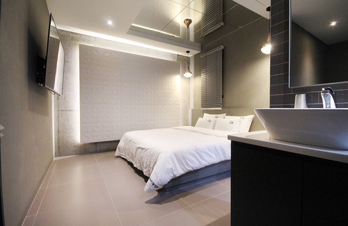 Gangseo District Hotel | Changwon Jinhae Yongwon Hotel VIN