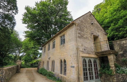 Chalford Cabaña | CHAPEL COTTAGE, pet friendly in Chalford, Gloucestershire