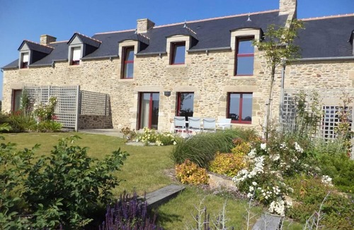 Saint-Meloir-des-Ondes Casa | Casa de carácter completamente renovada