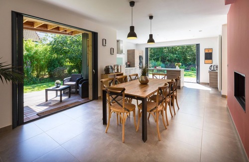 Sainte-Marguerite-sur-Mer Casa | Casa de madera cerca del mar y en el corazón del bosque.