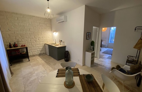 Frontignan Apartamento | Charmant 2 Pièces Rénové et Climatisé en Cœur de Ville