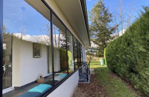 Brout-Vernet Casa | Charmant pavillon rénové avec jardin et climatisation - FR-1-489-417