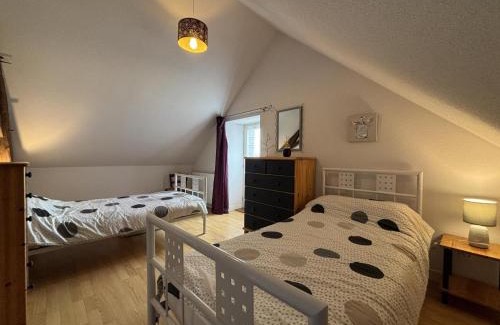 Bourbon-l'Archambault Casa | Charmante fermette indépendante, animaux acceptés, terrasse et jardin - FR-1-489-87